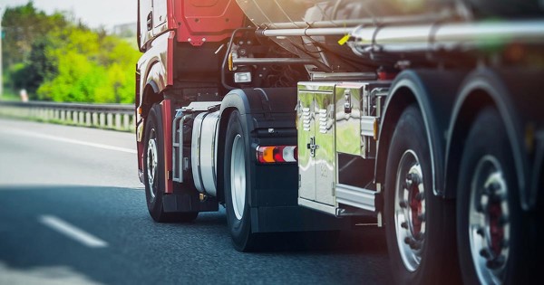 Truck polishing with AUTOSOL